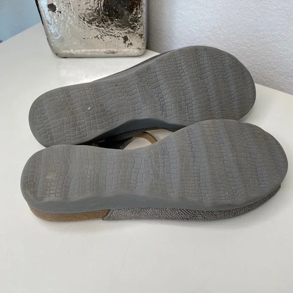 Dansko Marcy Pewter Metallic Leather Peep Toe Wedge Sandals 41 EU/10.5 US - Picture 7 of 9
